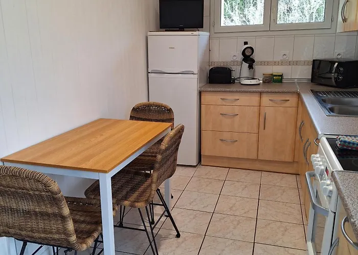 La Pinede Du Cheou, Piscine, Independant, Parking, Draps, Wifi Fibre شقة